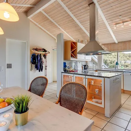 Rink - 150m From The Sea By Interhome